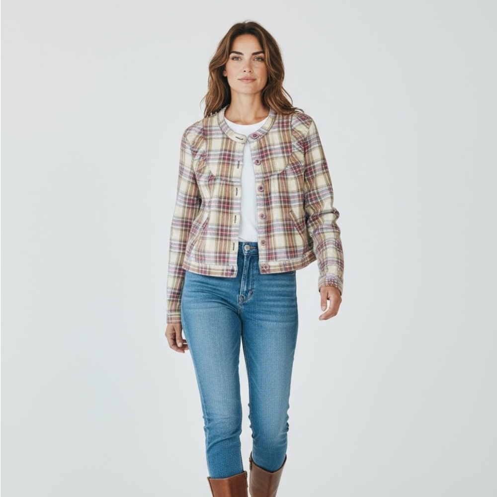 Free People - Rare find! Plaid lightweight button up jacket - Size M